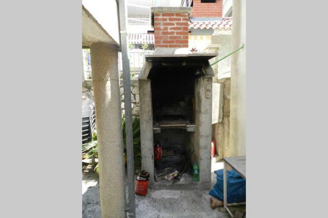 Mala Tonina Apartment Tucepi Bagian luar foto